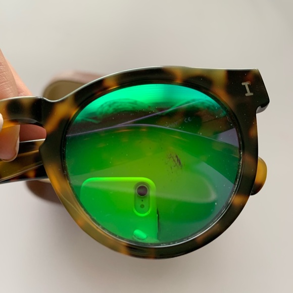 Illesteva Leonard sunglasses - Picture 3 of 6